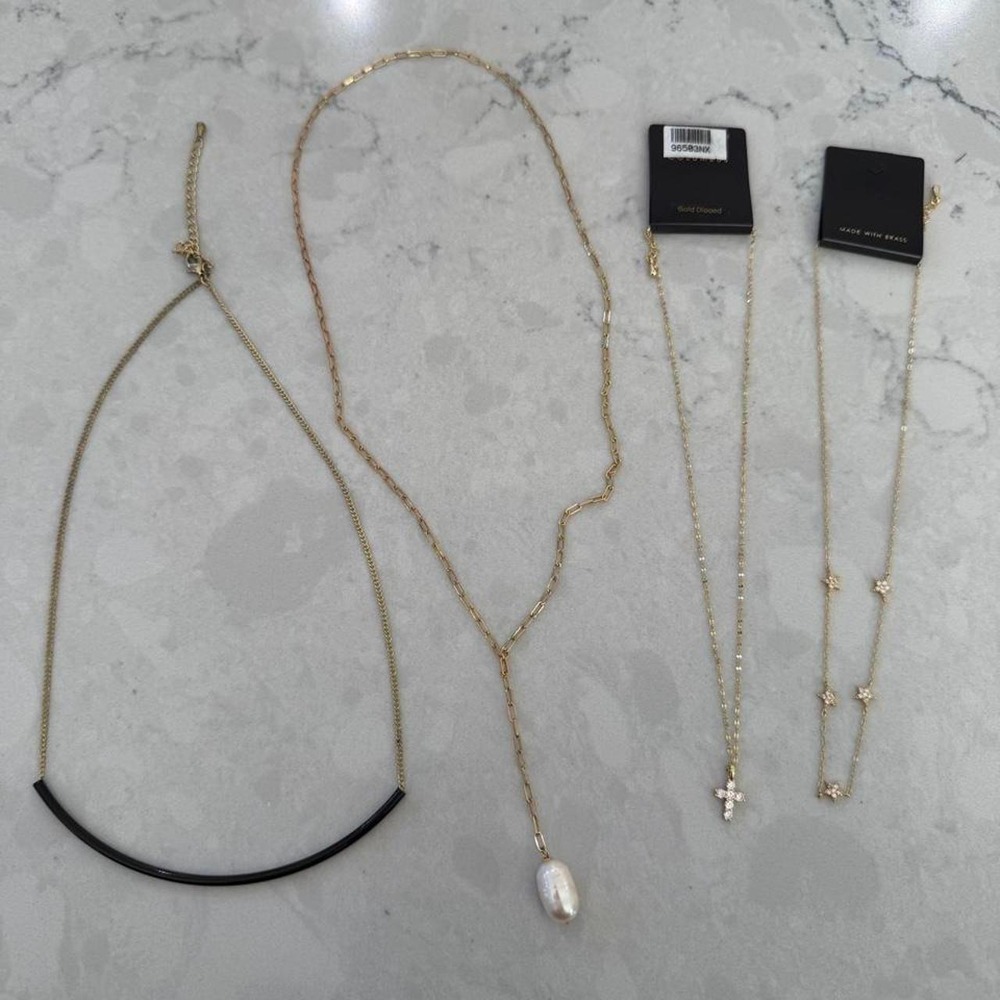 Necklace‎ Bundle 4 Piece Gold Tone Pearl Cross Star Minimalist Layering NWT